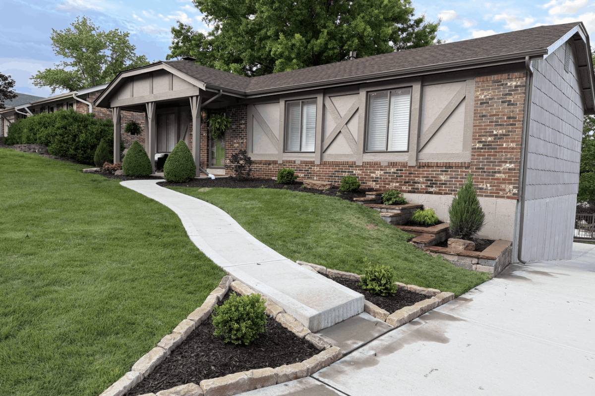 Landscape installation in Ladue MO